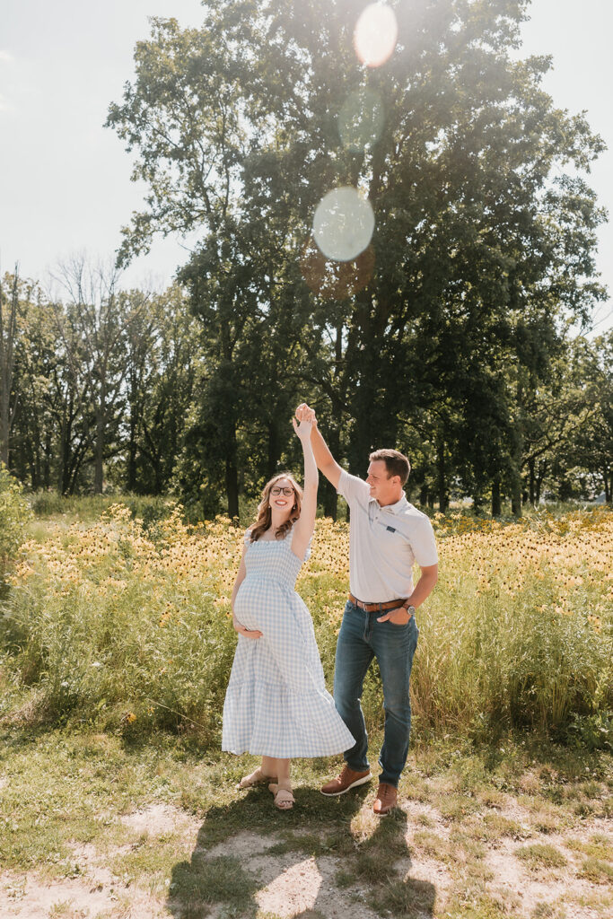 Outdoor maternity session during golden hour